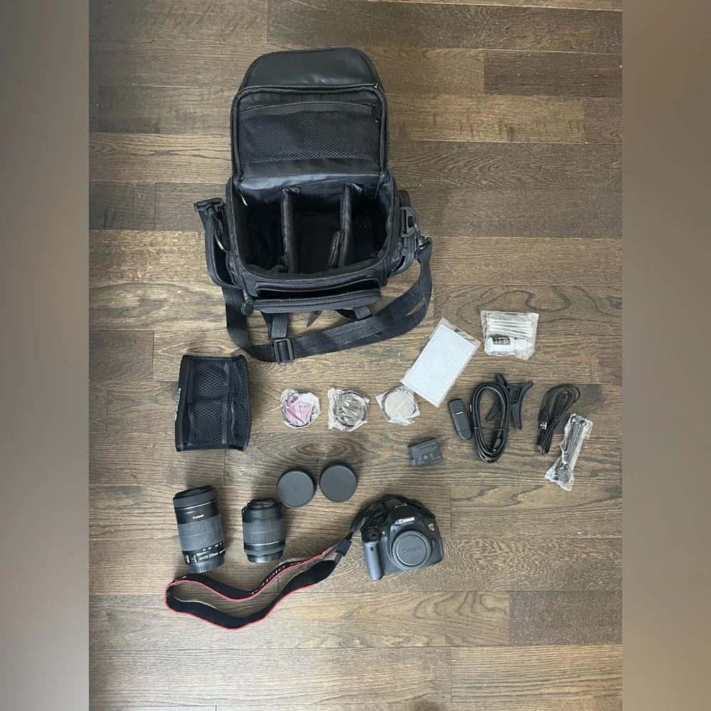 T5i camera bundle - Picture 1 of 4